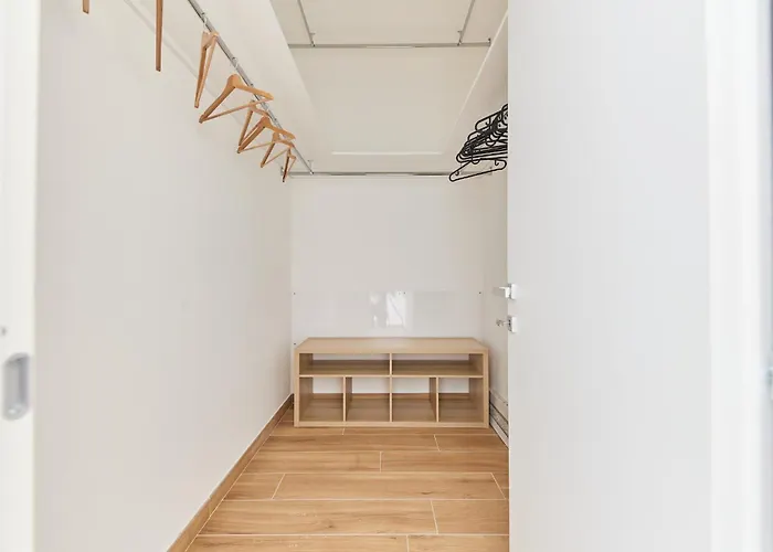 Iflat Lovely Modern Apartment